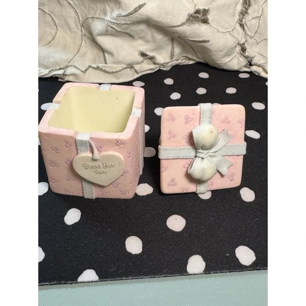 Precious Moments Enesco Vintage 1999 Bride Groom Pink Gift Box Figure Wedding